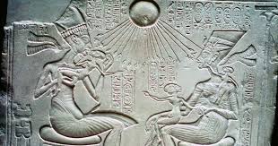 COSMOTEISMO E MONOTEISMO: L’ERESIA DEL SOLE